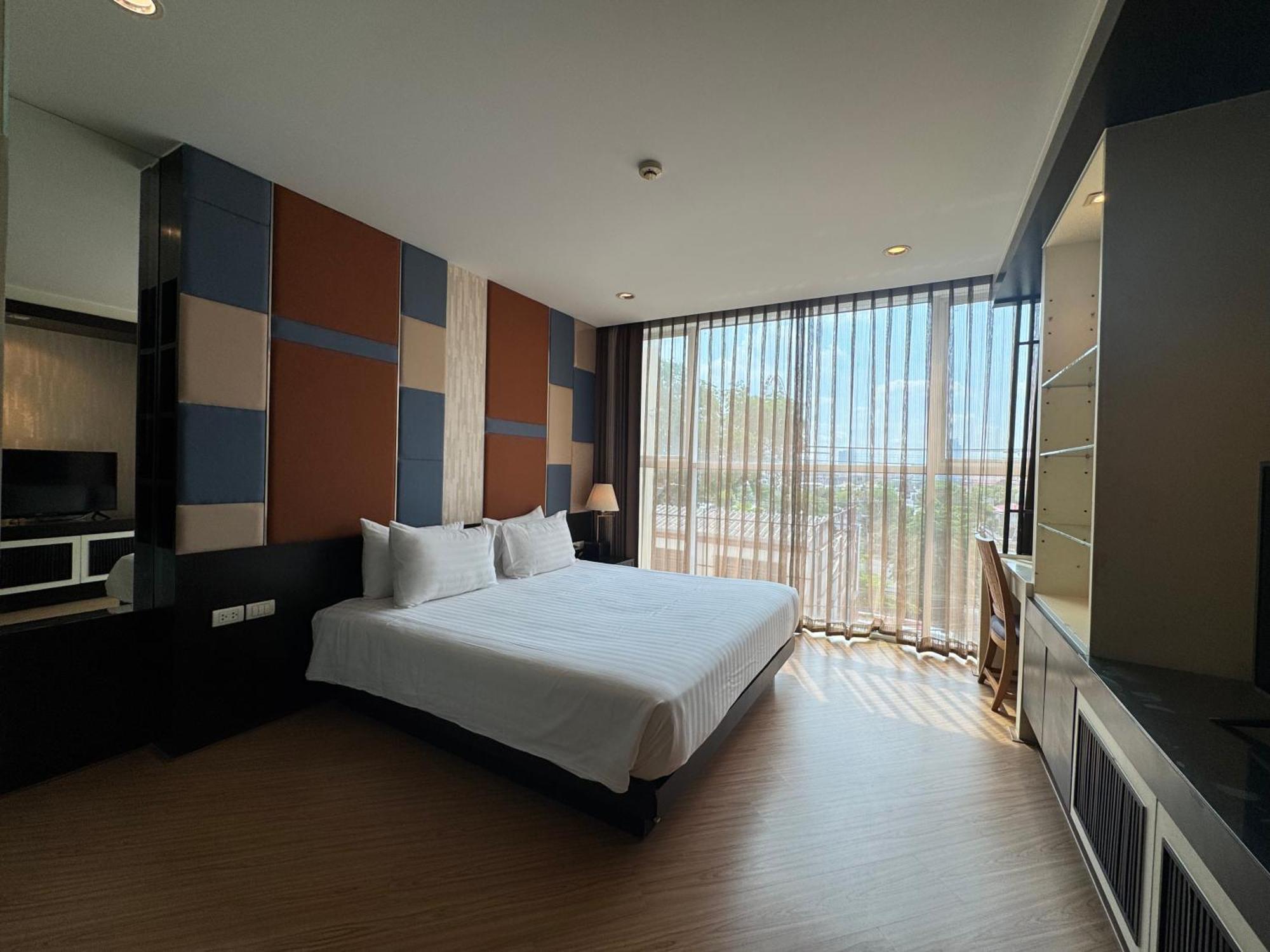 The Sunreno Hotel Sha Bangkok Exterior photo